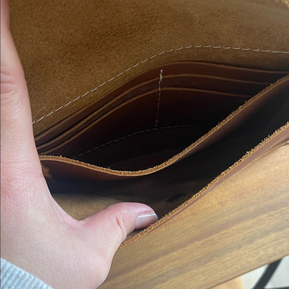 Portland Leather Tan Crossbody Bag with Pink and Cream Strap - Picture 3 of 3